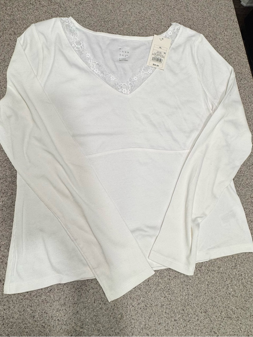 a new day White Lace-Trim V-Neck Long Sleeve Top